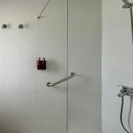 Canaryislandshost L Orilla * Famara